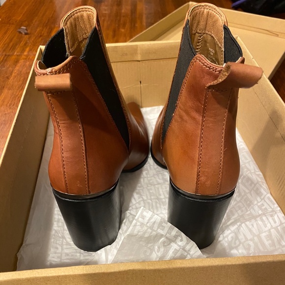 ⚡️NWT Steve Madden Booties⚡️ - Picture 2 of 9